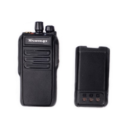 China wireless radio comunicador IP67 waterproof portable two way radio with 3800mAh battery